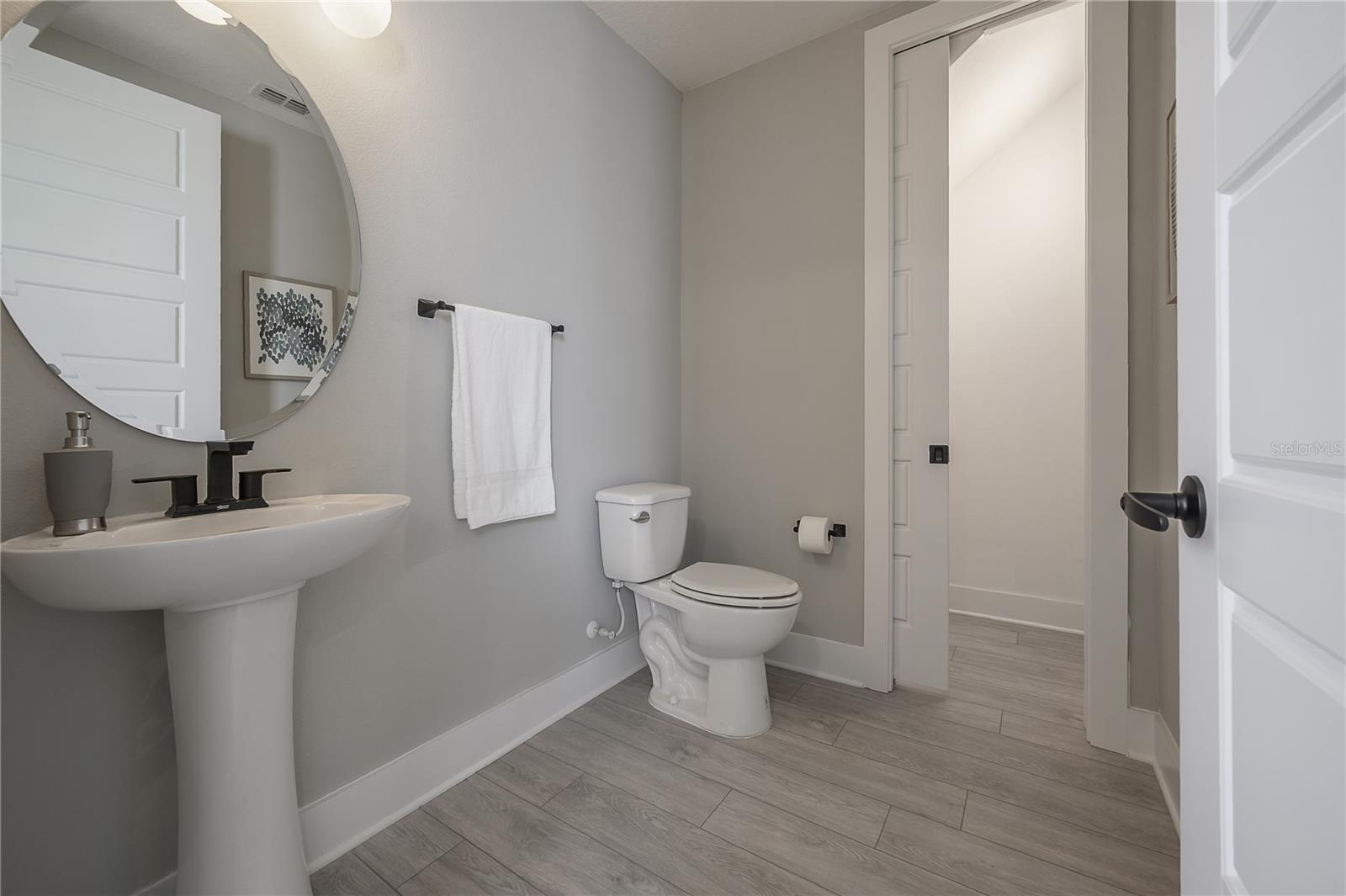 Image 8 of 51 For 4402 Gray Street 1