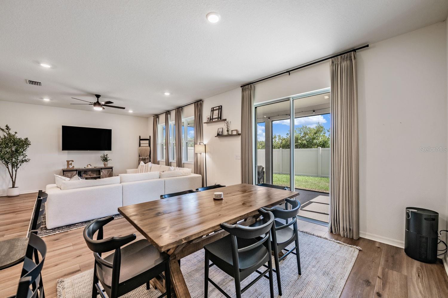 Image 11 of 34 For 37668 Yukon Drive