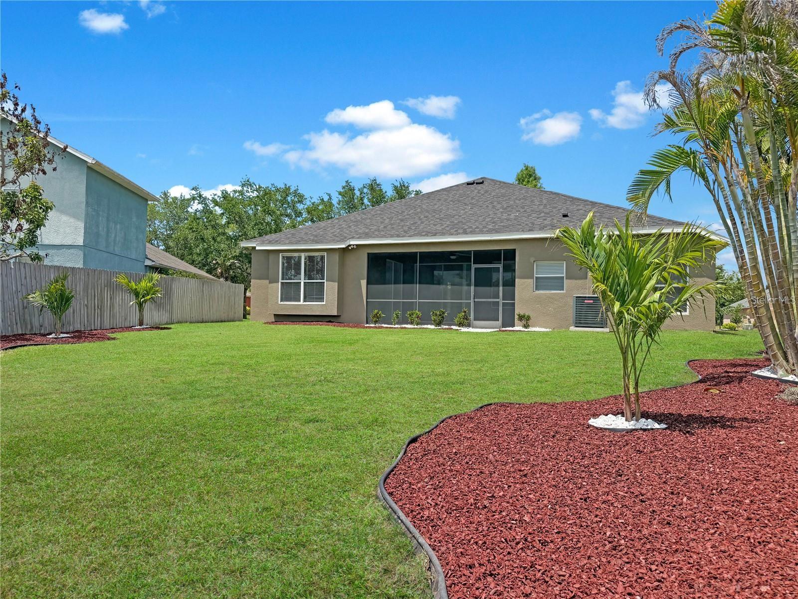Image 3 of 16 For 6817 Cromwell Garden Dr