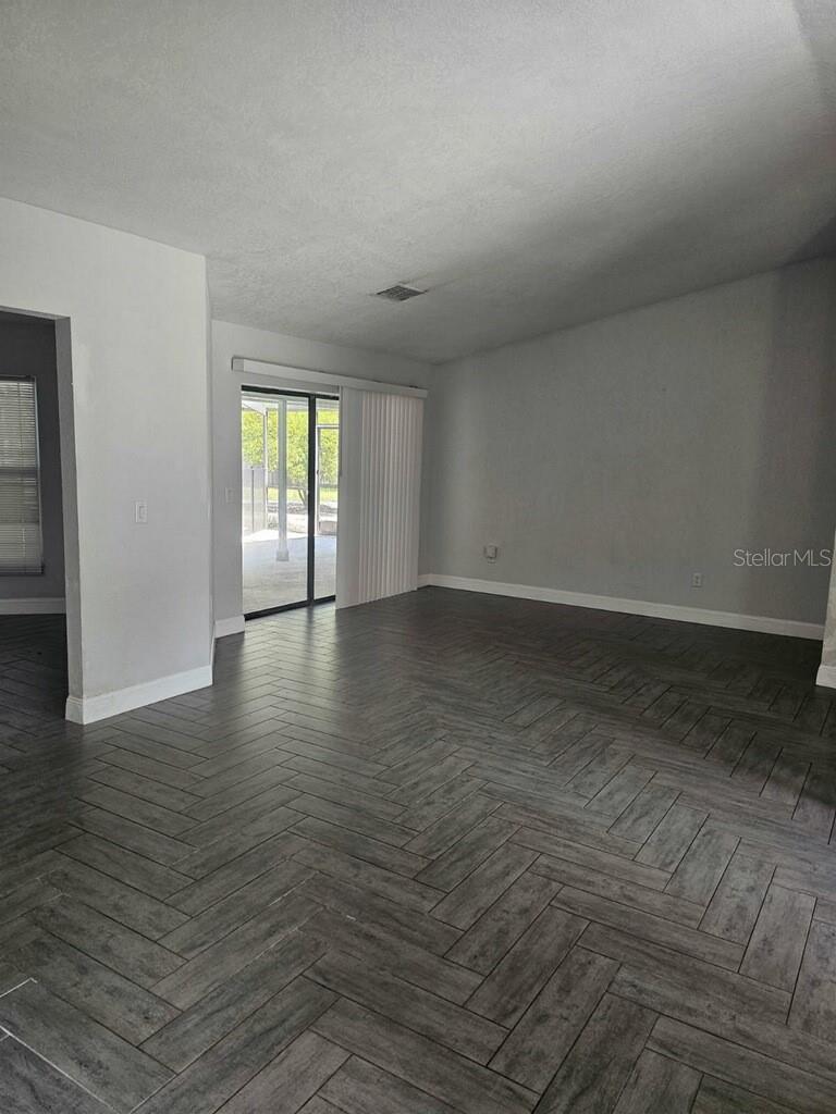 Image 6 of 44 For 2402 Prairie Place