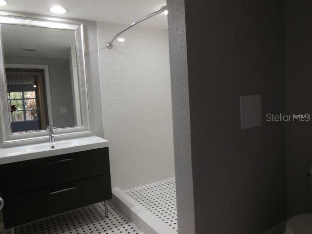 Image 8 of 11 For 2411 Horatio Street 524