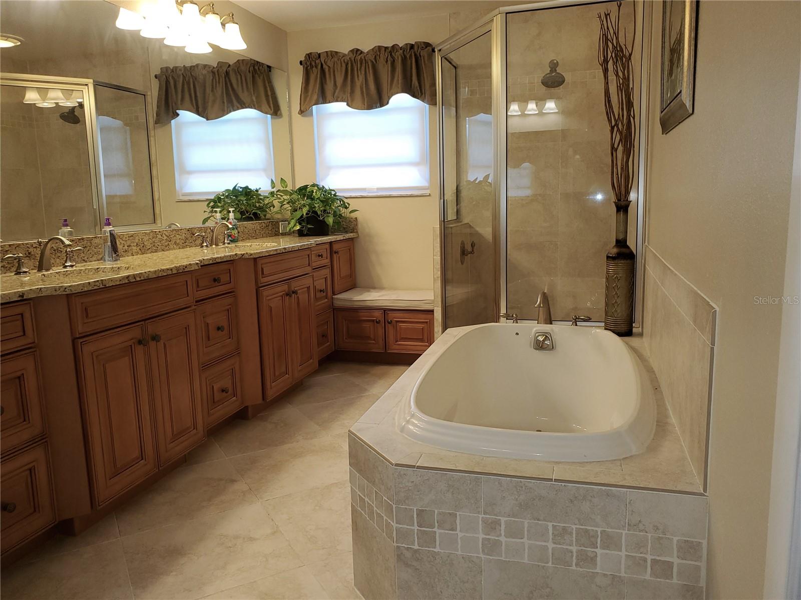 Image 34 of 44 For 4029 Bell Grande Drive