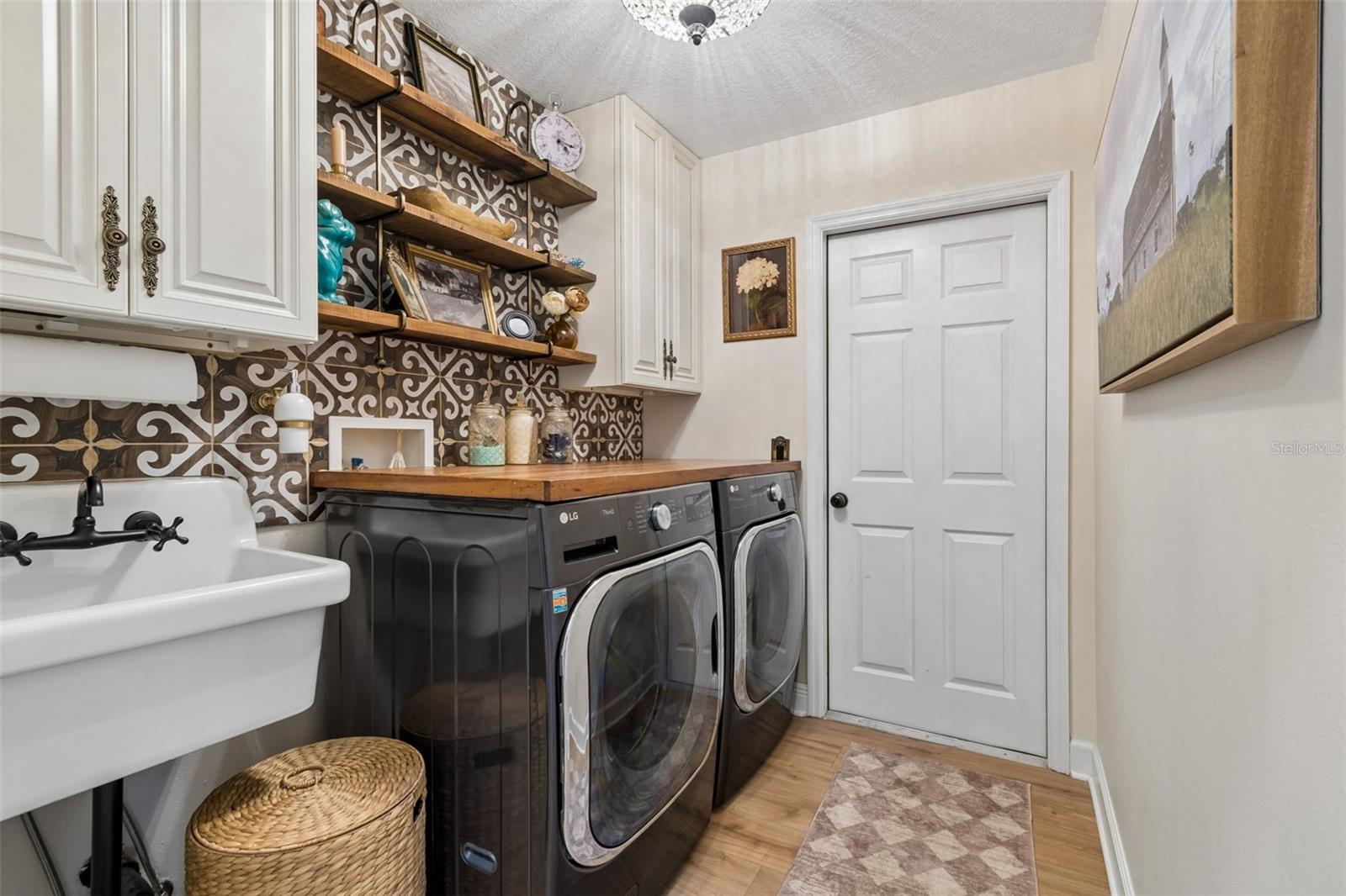Image 38 of 94 For 471 Kali Court