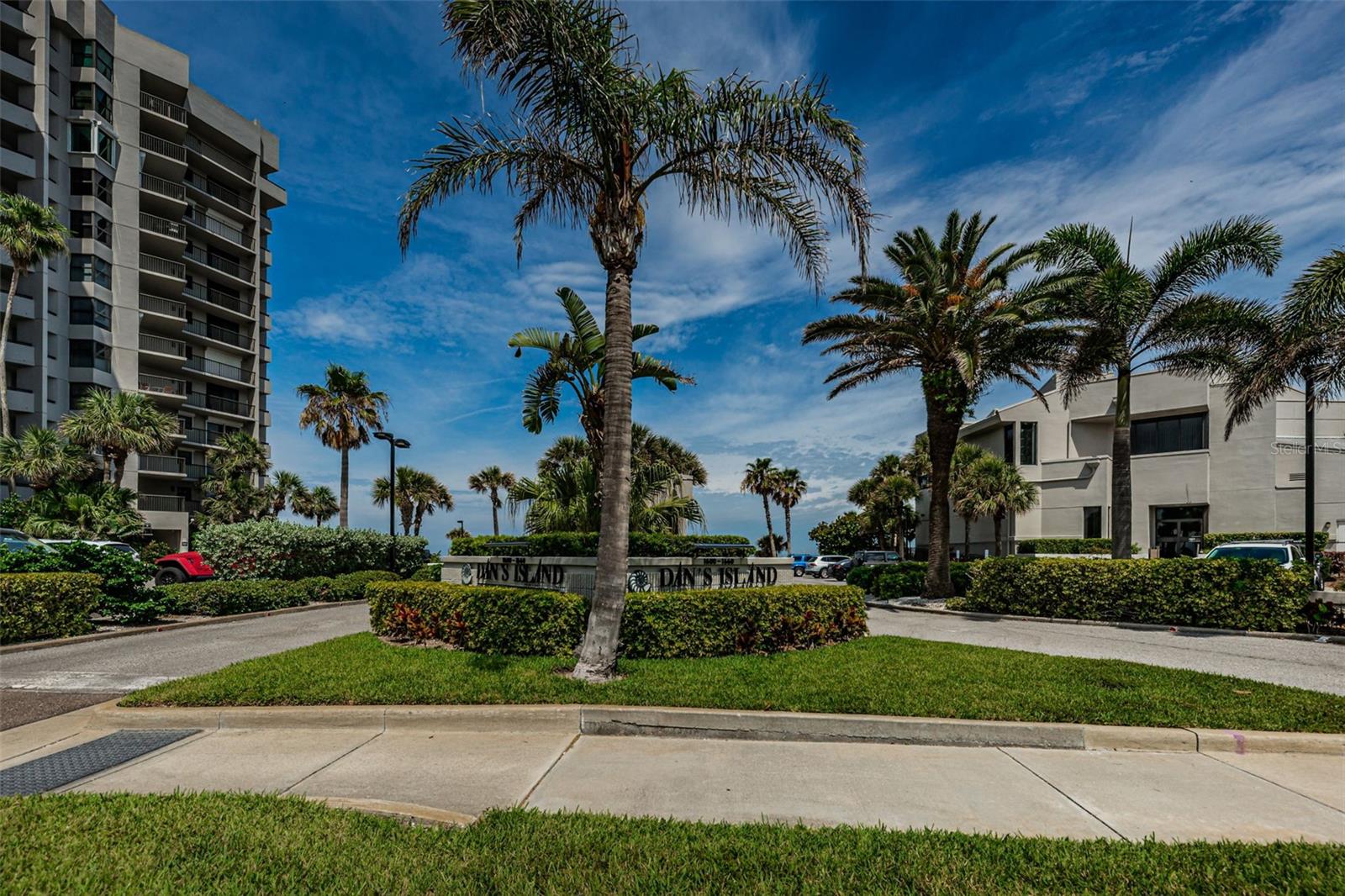 Image 11 of 81 For 1660 Gulf Boulevard 202