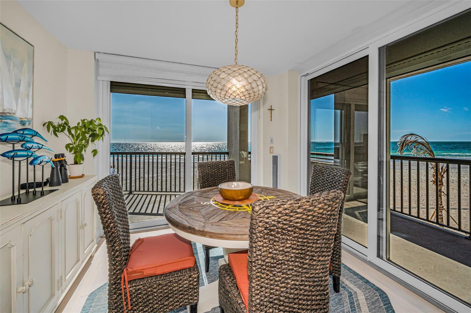 Image 27 of 81 For 1660 Gulf Boulevard 202