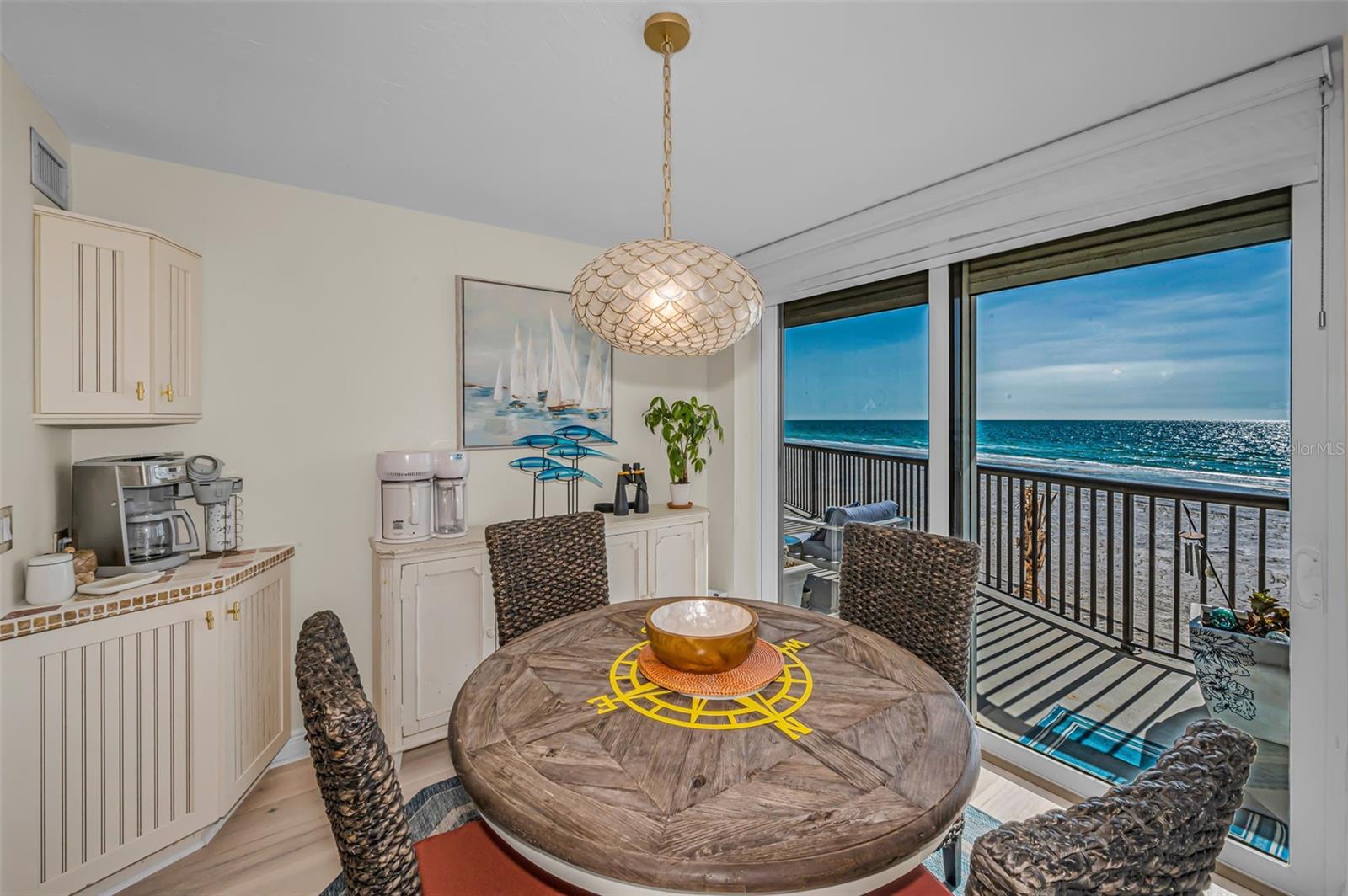 Image 29 of 81 For 1660 Gulf Boulevard 202