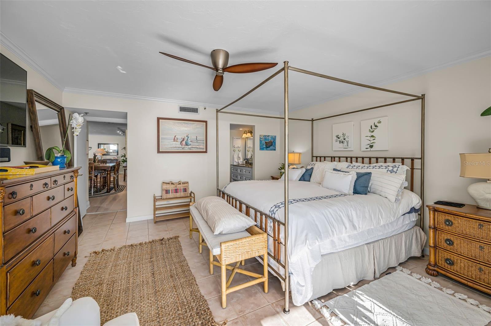 Image 38 of 81 For 1660 Gulf Boulevard 202
