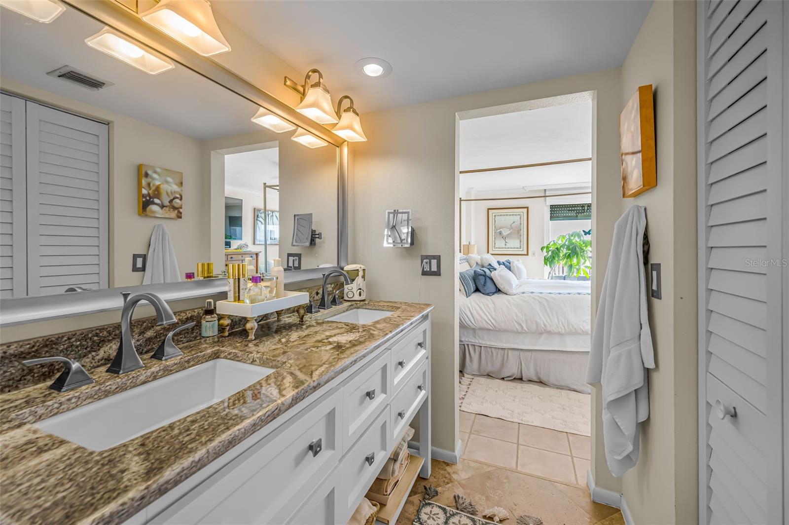 Image 45 of 81 For 1660 Gulf Boulevard 202