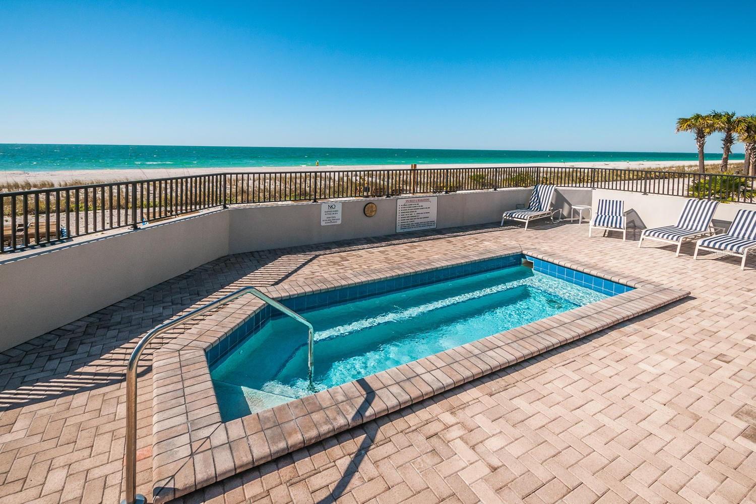 Image 62 of 81 For 1660 Gulf Boulevard 202