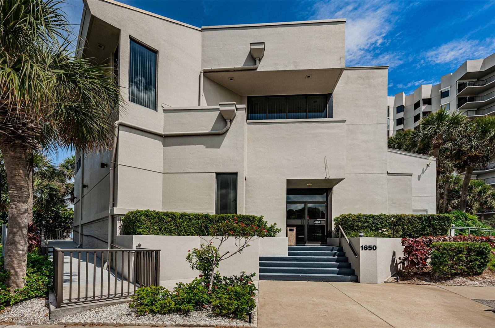 Image 65 of 81 For 1660 Gulf Boulevard 202