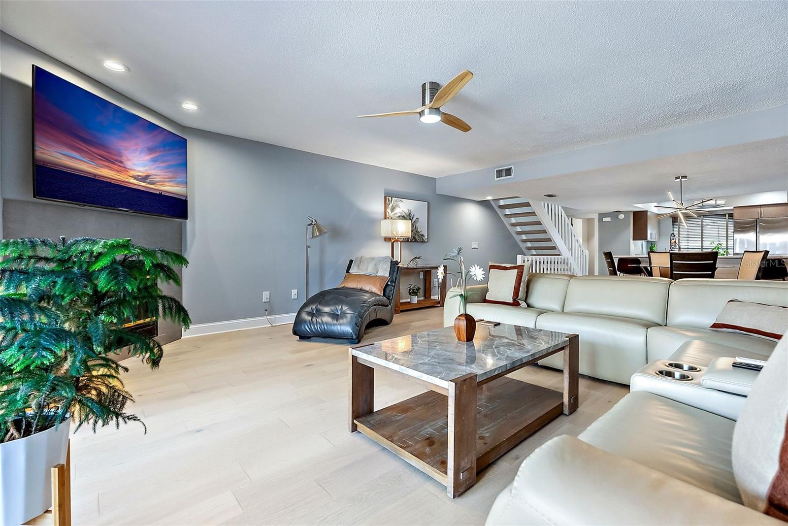 Image 10 of 40 For 637 Pinellas Bayway S 207