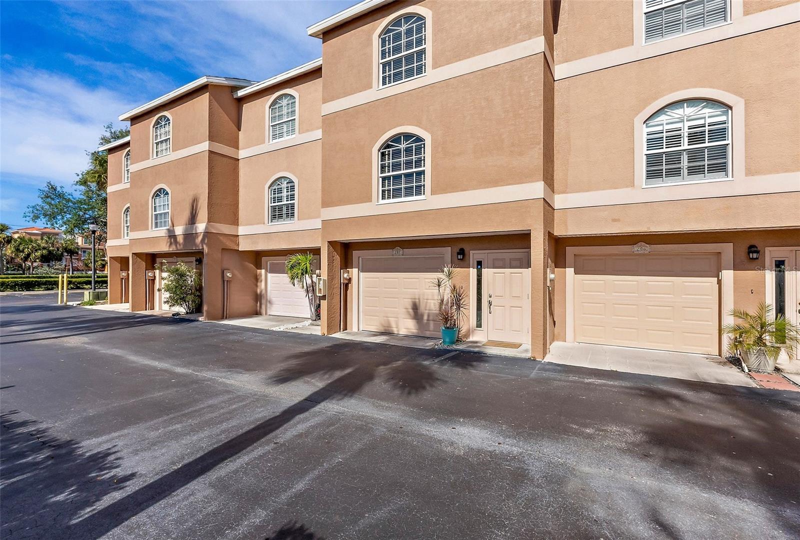 Image 29 of 40 For 637 Pinellas Bayway S 207
