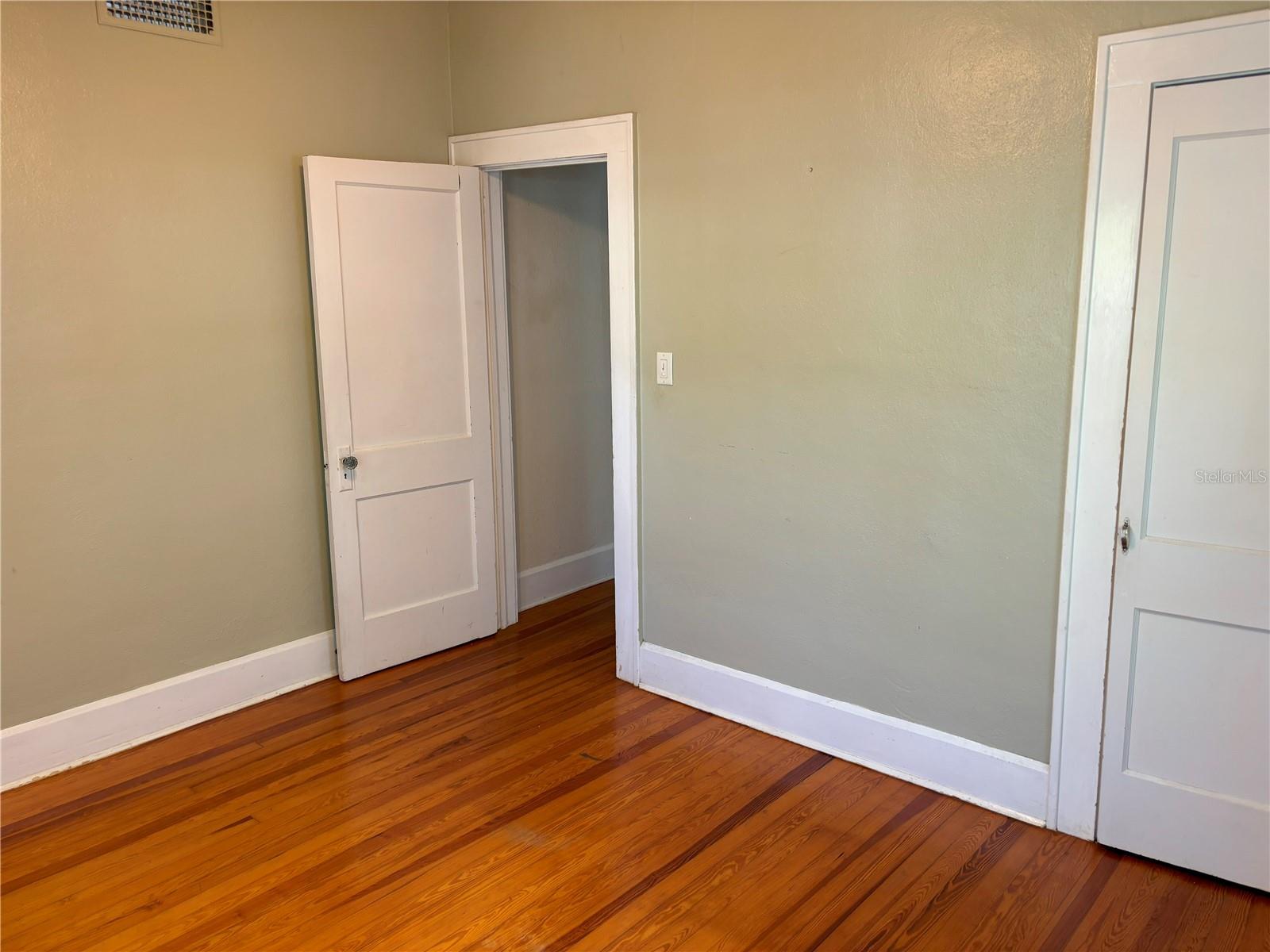 Image 10 of 20 For 1118 23rd Avenue N