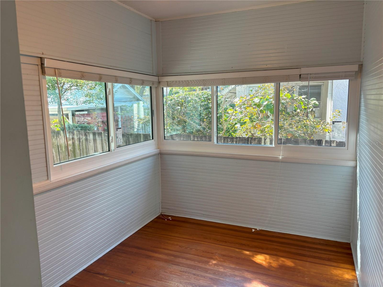 Image 11 of 20 For 1118 23rd Avenue N
