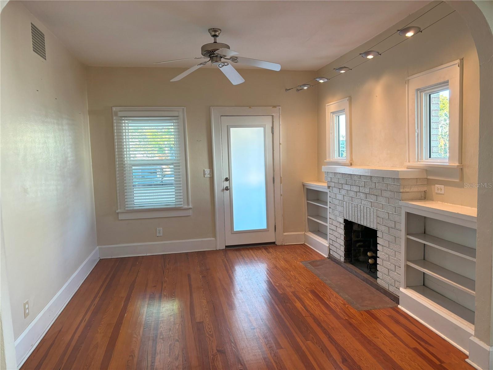 Image 17 of 20 For 1118 23rd Avenue N