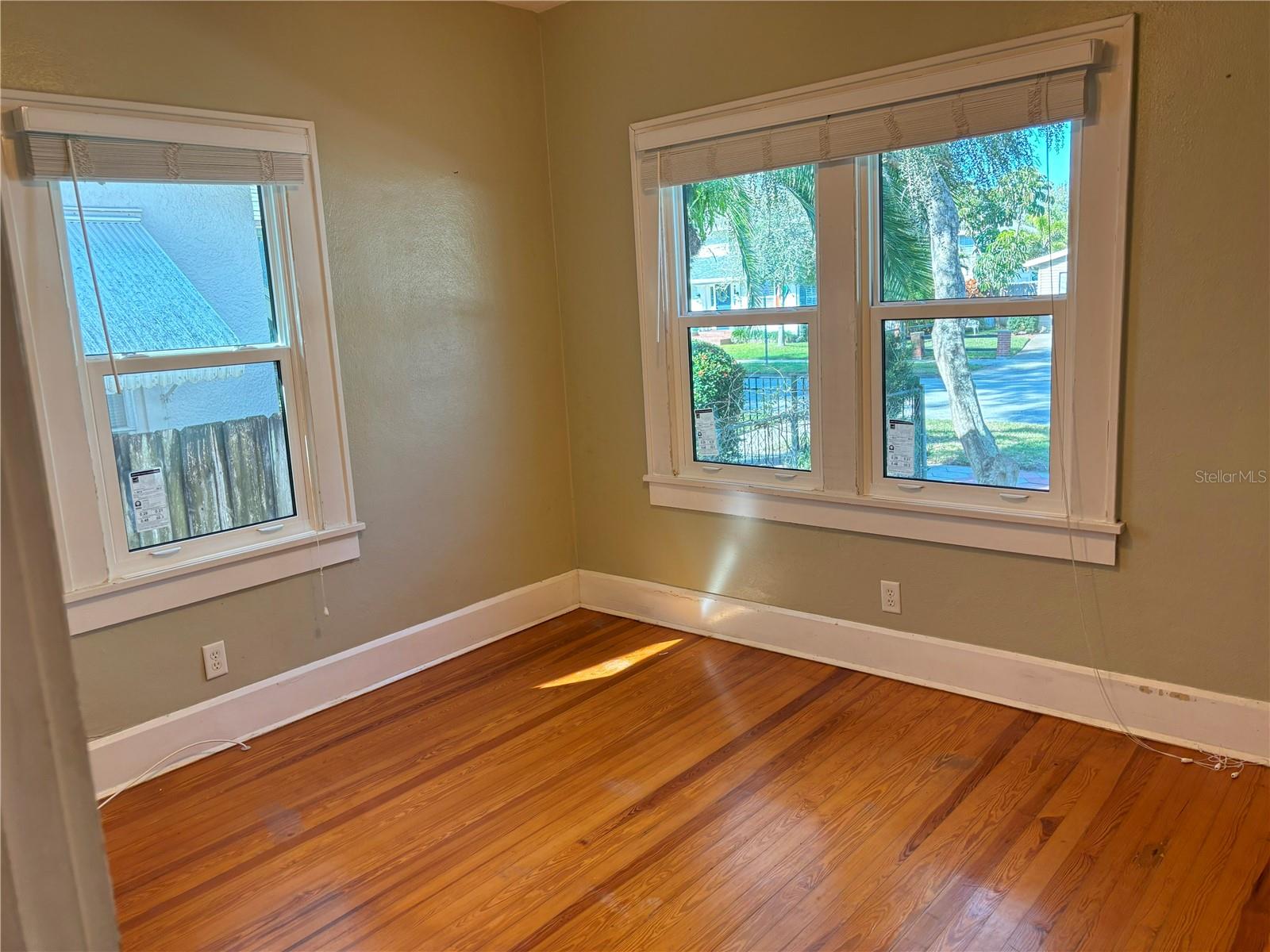 Image 9 of 20 For 1118 23rd Avenue N