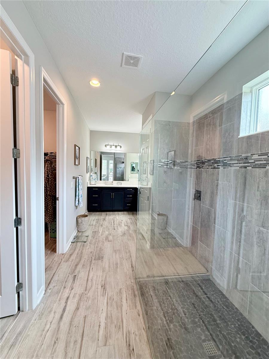 Image 10 of 44 For 14415 20th Street E