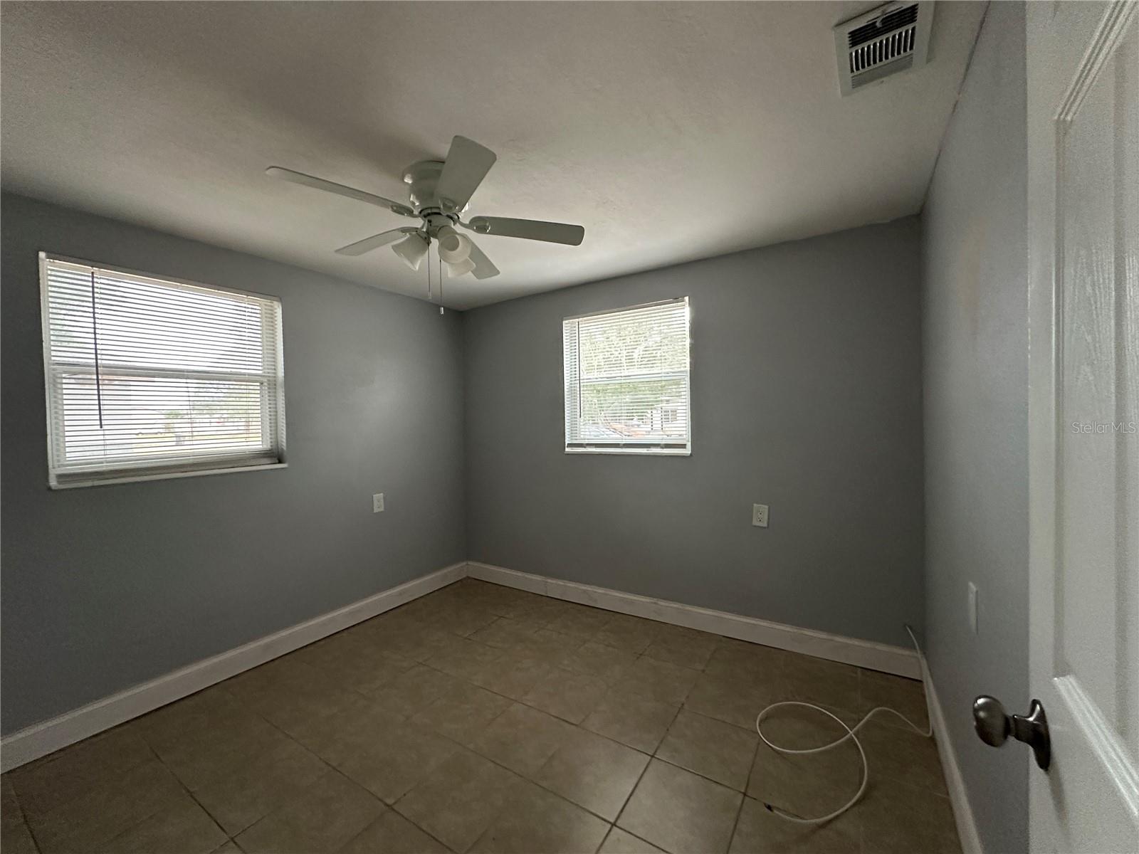 Image 5 of 9 For 452 89th Avenue N