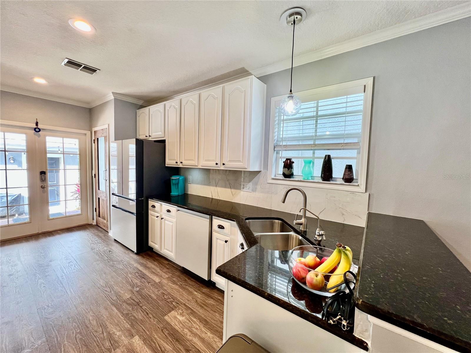 Image 15 of 46 For 16112 Loneoak View Drive
