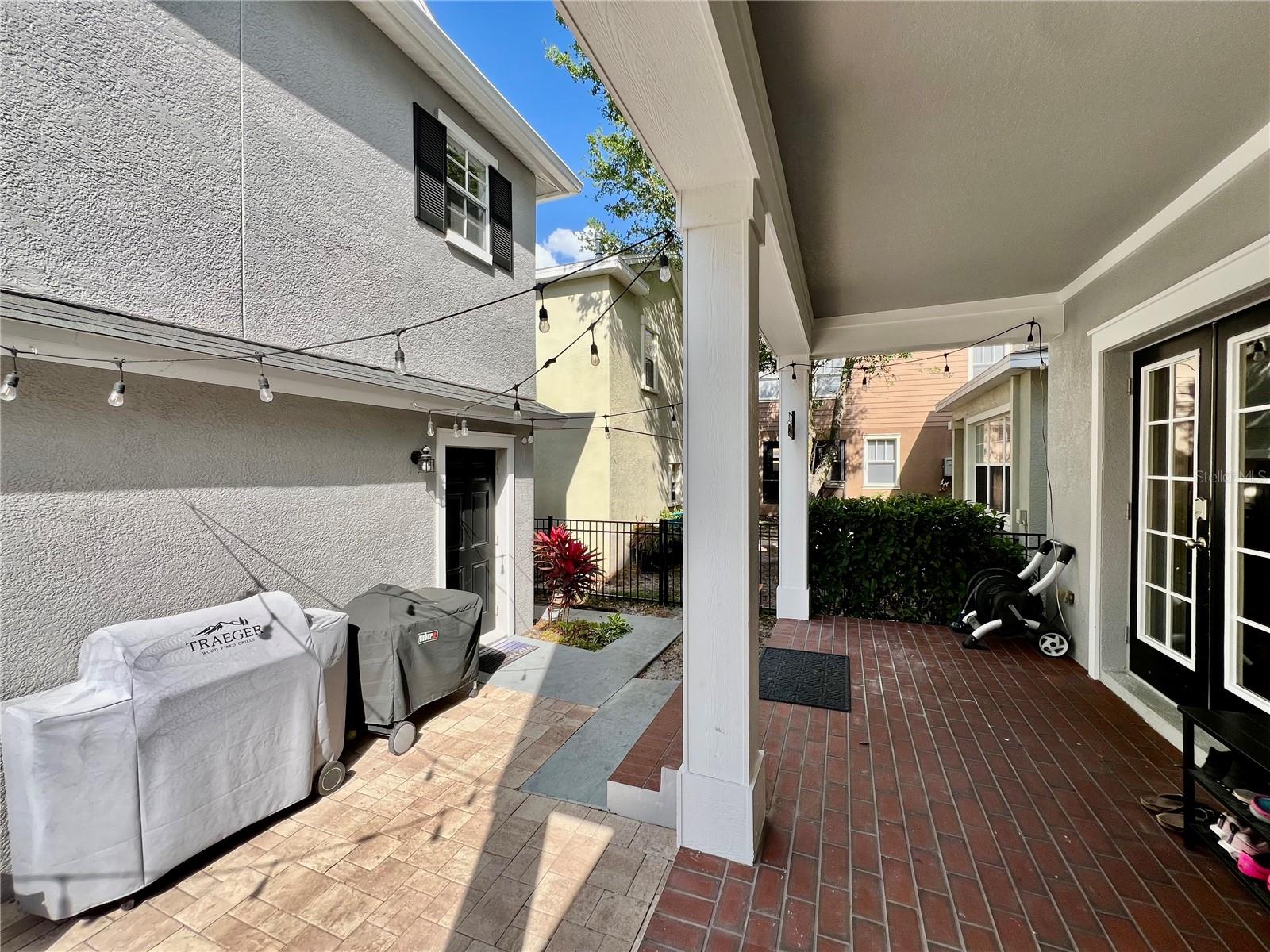 Image 20 of 46 For 16112 Loneoak View Drive
