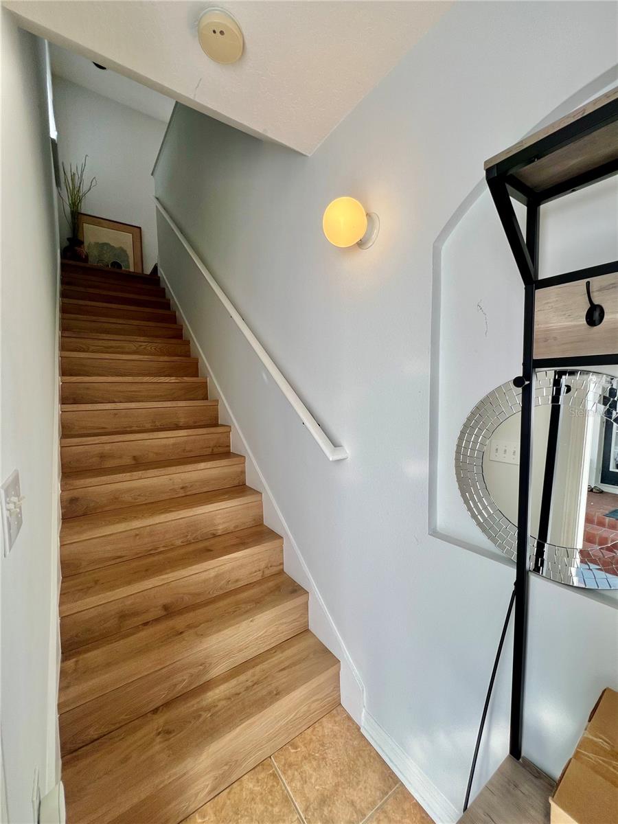 Image 21 of 46 For 16112 Loneoak View Drive