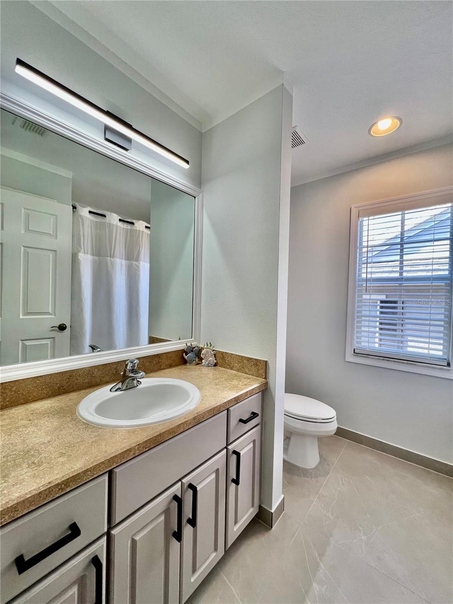 Image 34 of 46 For 16112 Loneoak View Drive