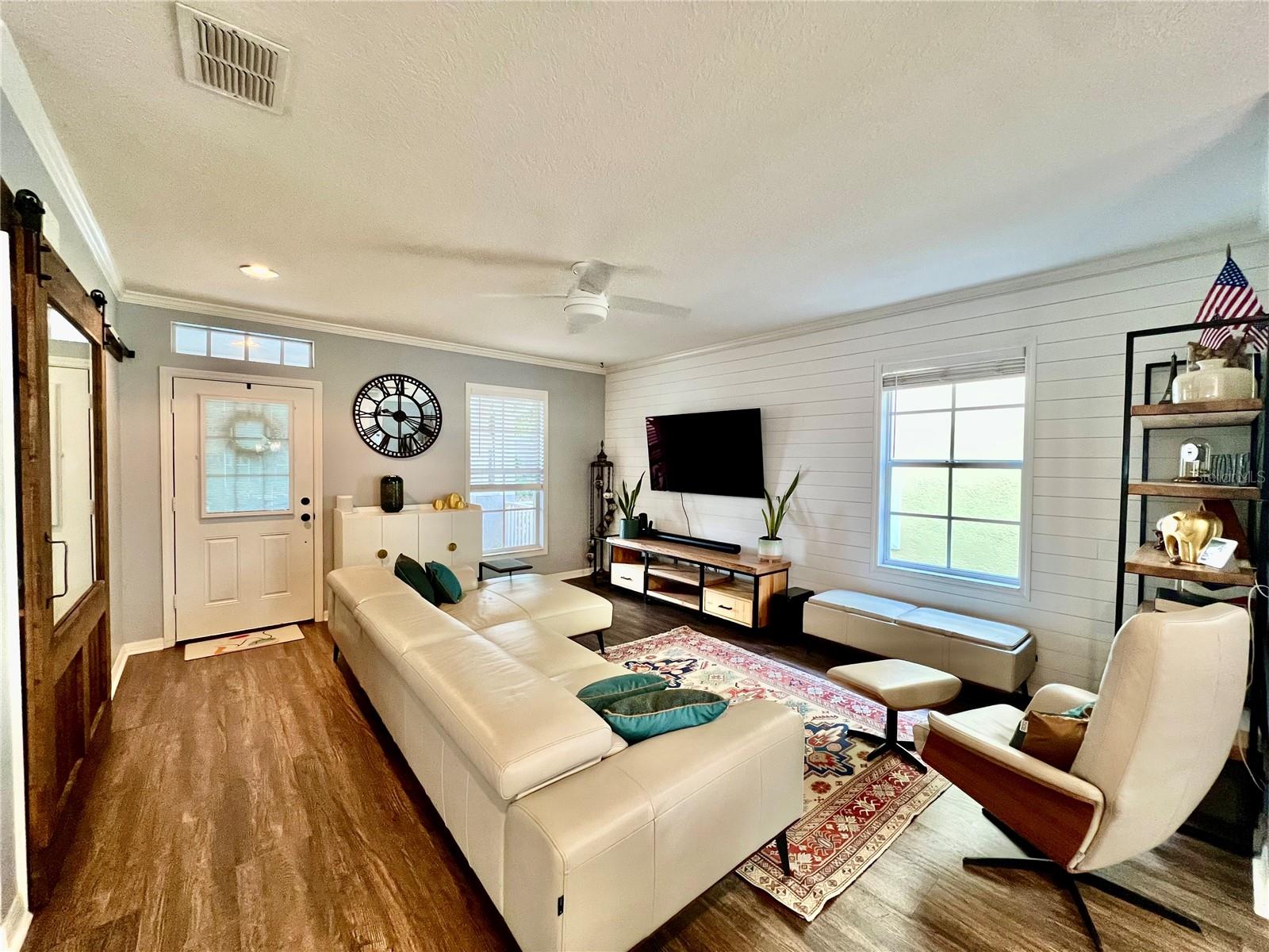 Image 5 of 46 For 16112 Loneoak View Drive