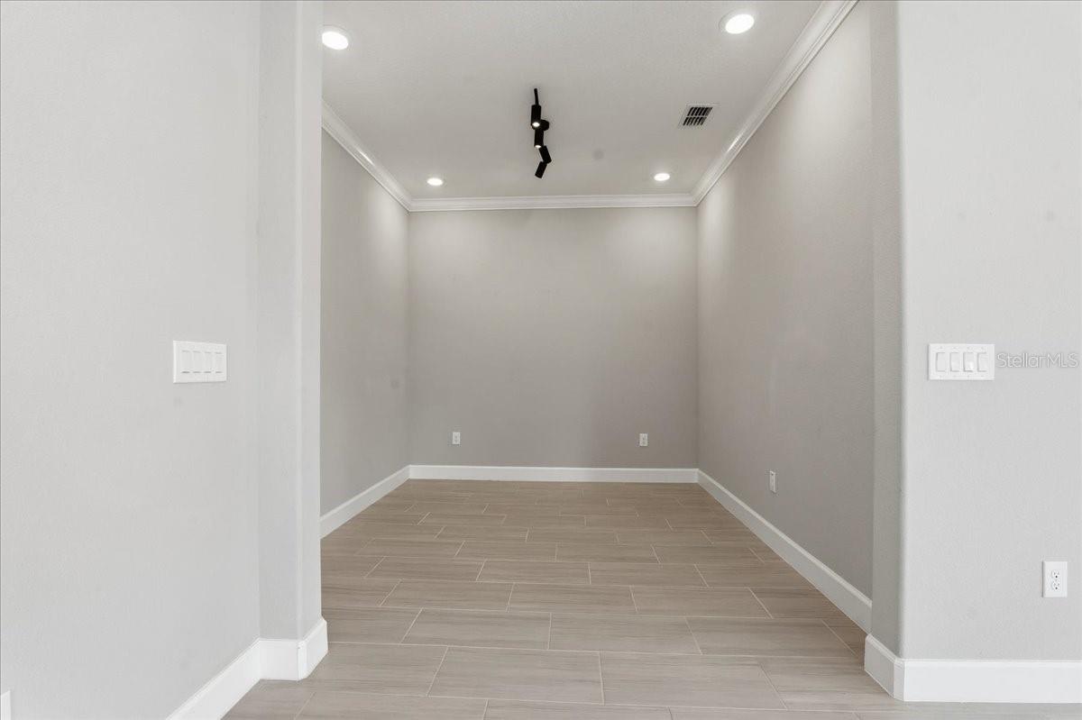 Image 16 of 99 For 4664 Lagona Lane