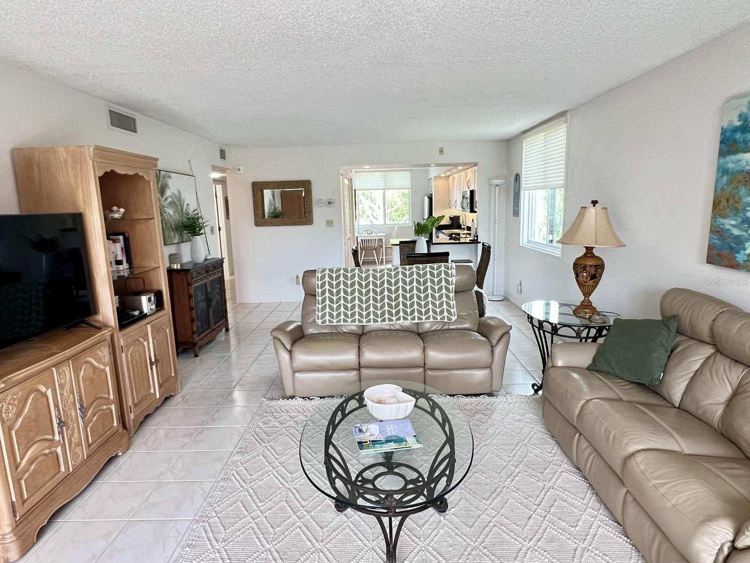 Image 6 of 24 For 843 Bayport Way 843