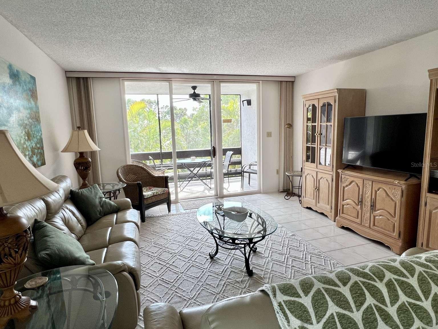 Image 7 of 24 For 843 Bayport Way 843