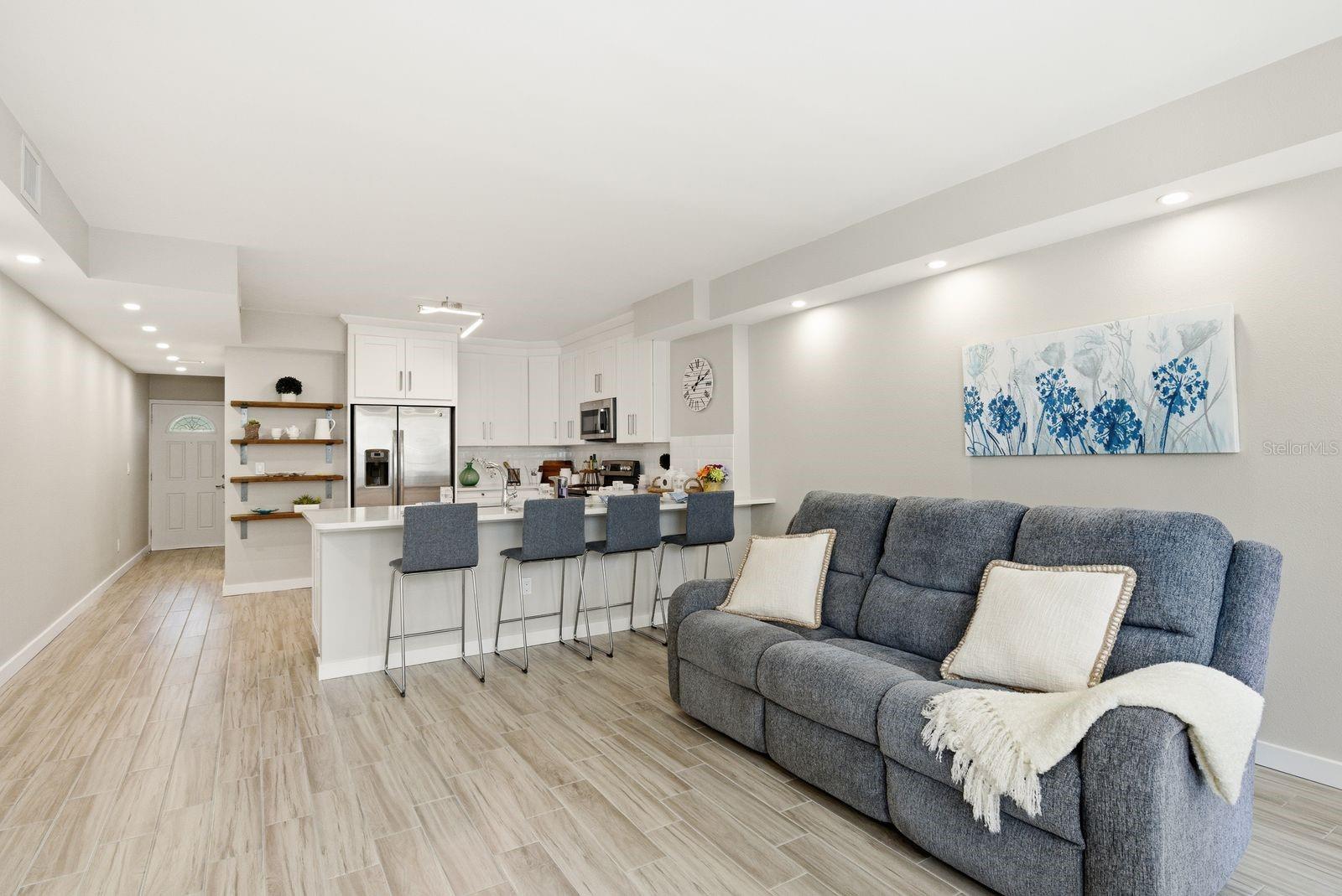 Image 11 of 42 For 4811 Bayshore Boulevard 303