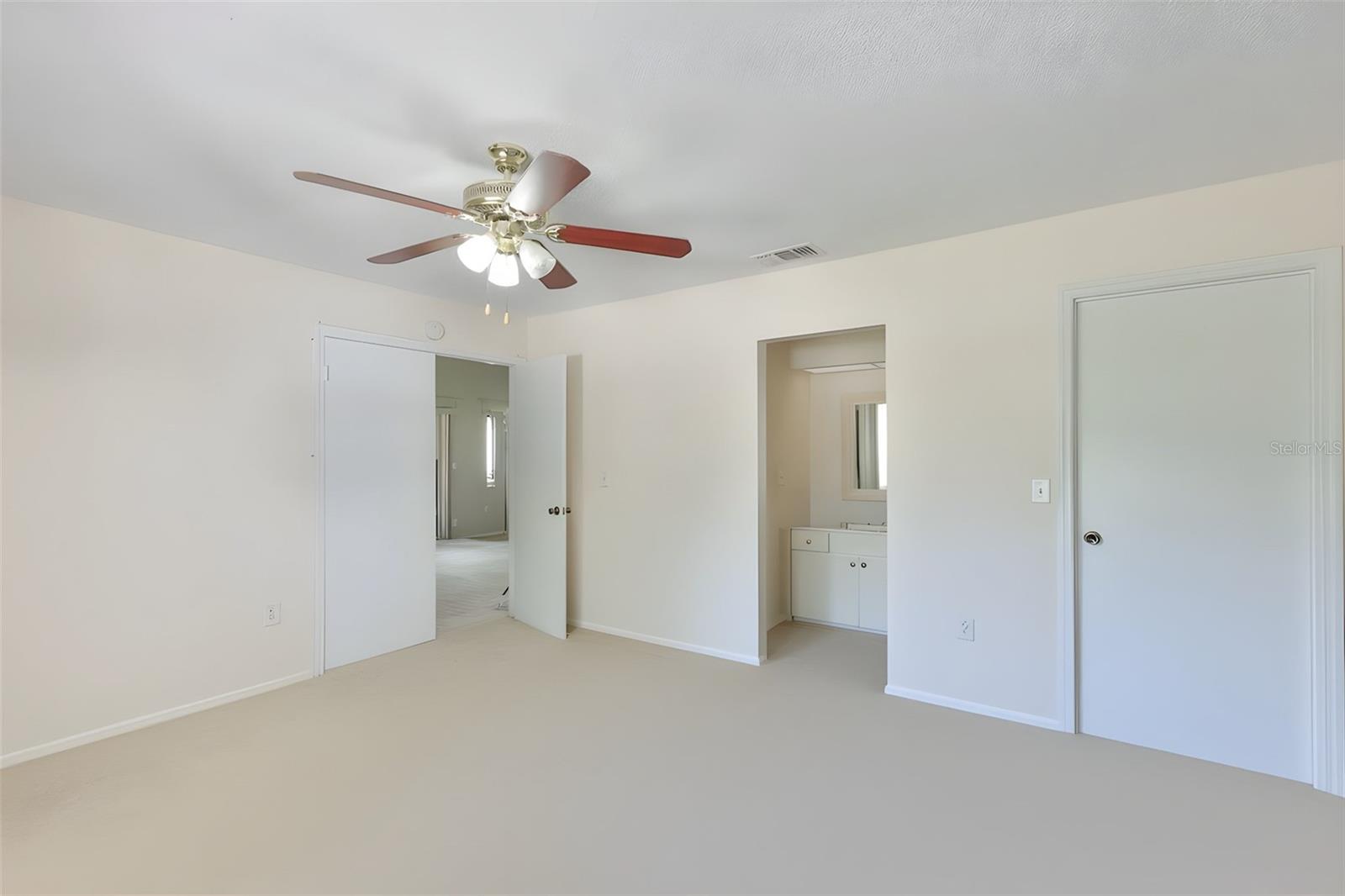 Image 22 of 52 For 1741 Atrium Drive