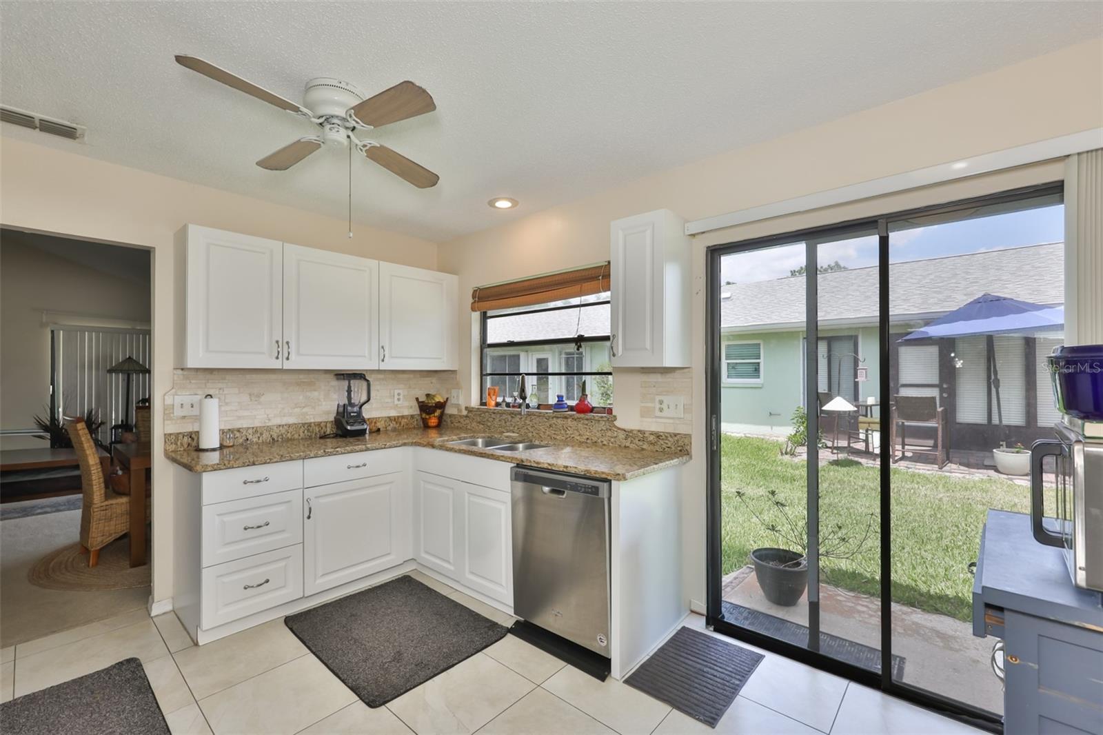 Image 7 of 52 For 1741 Atrium Drive