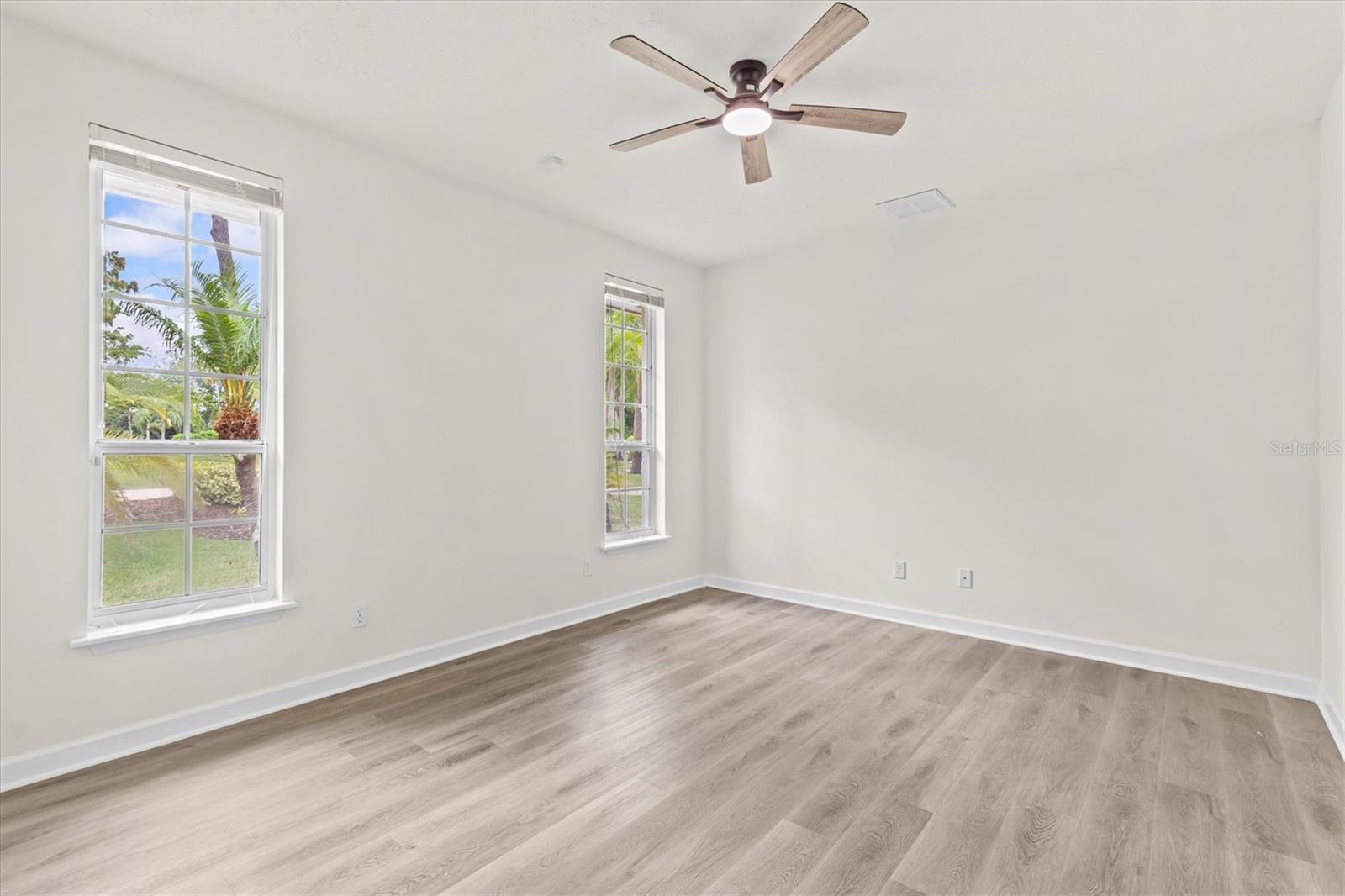 Image 33 of 68 For 948 Riverside Ridge Road