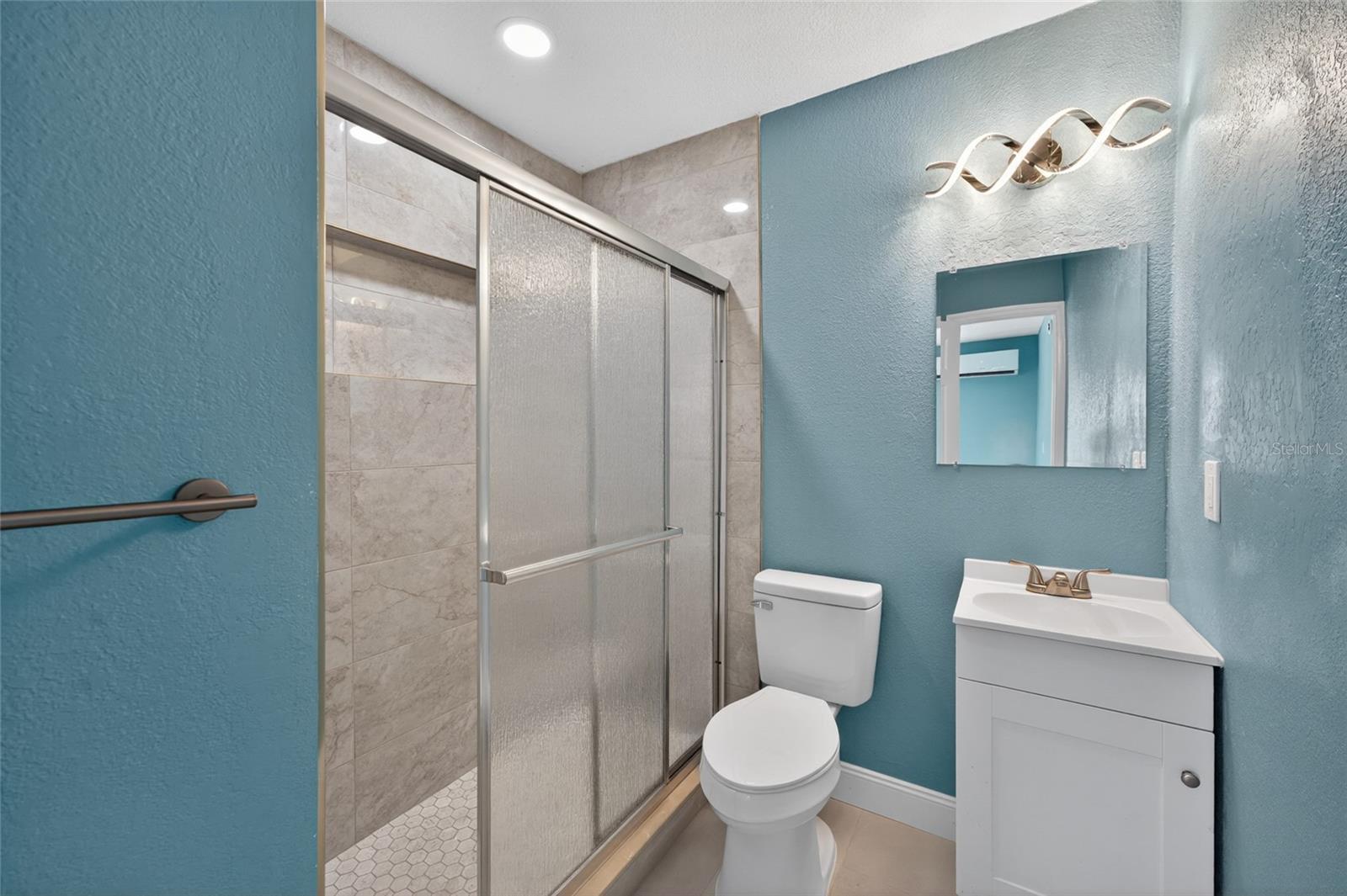Image 22 of 68 For 14013 Marguerite Drive