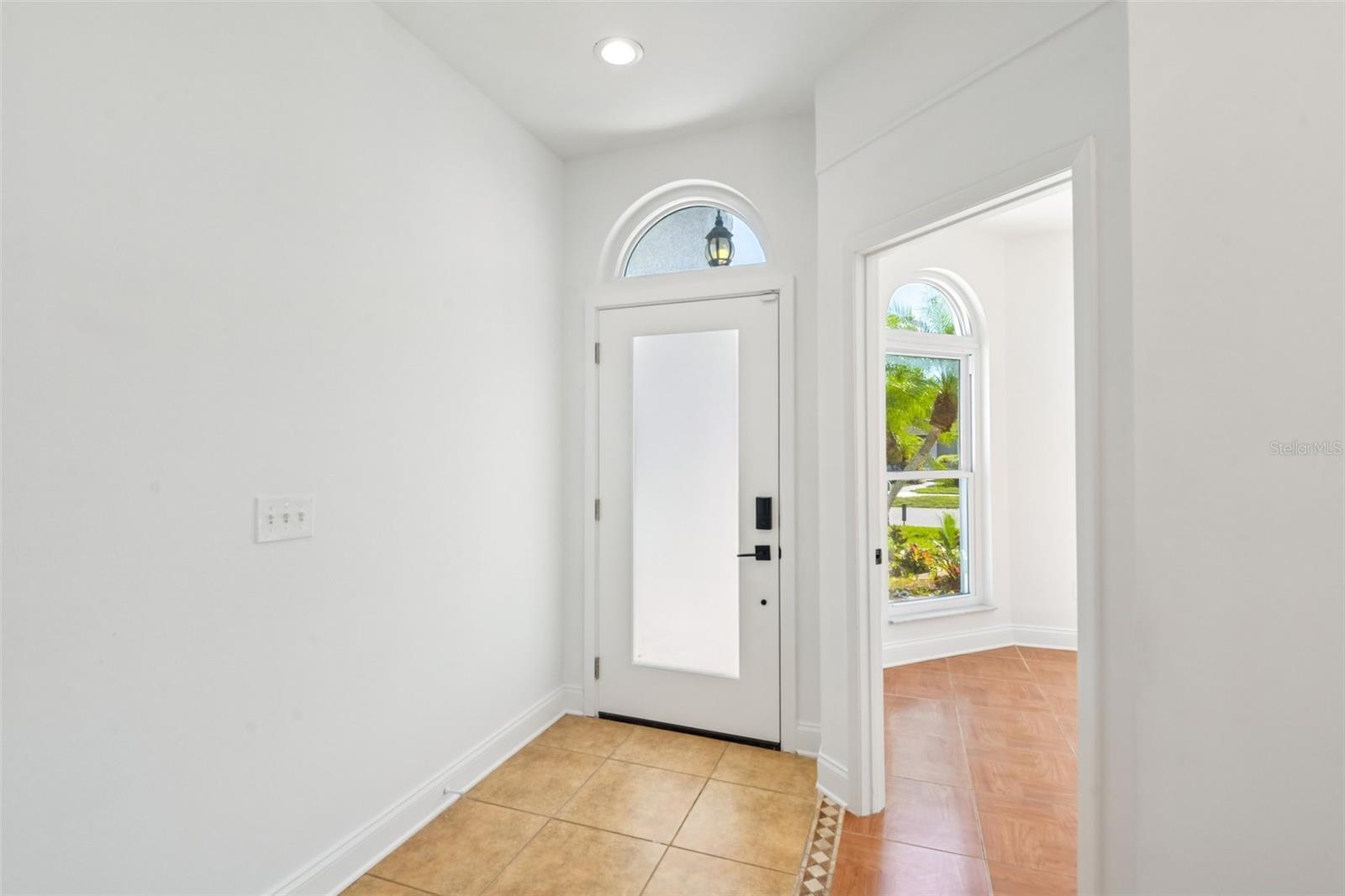 Image 4 of 34 For 12002 Pond Way