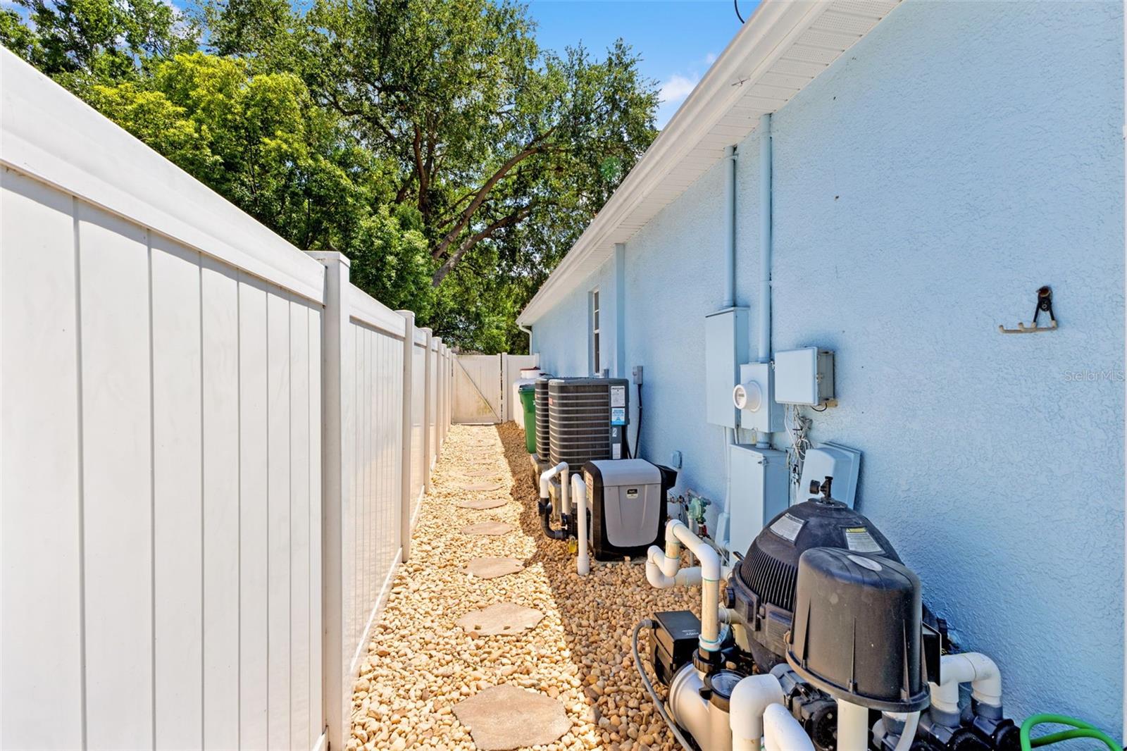 Image 43 of 51 For 4113 Knights Avenue