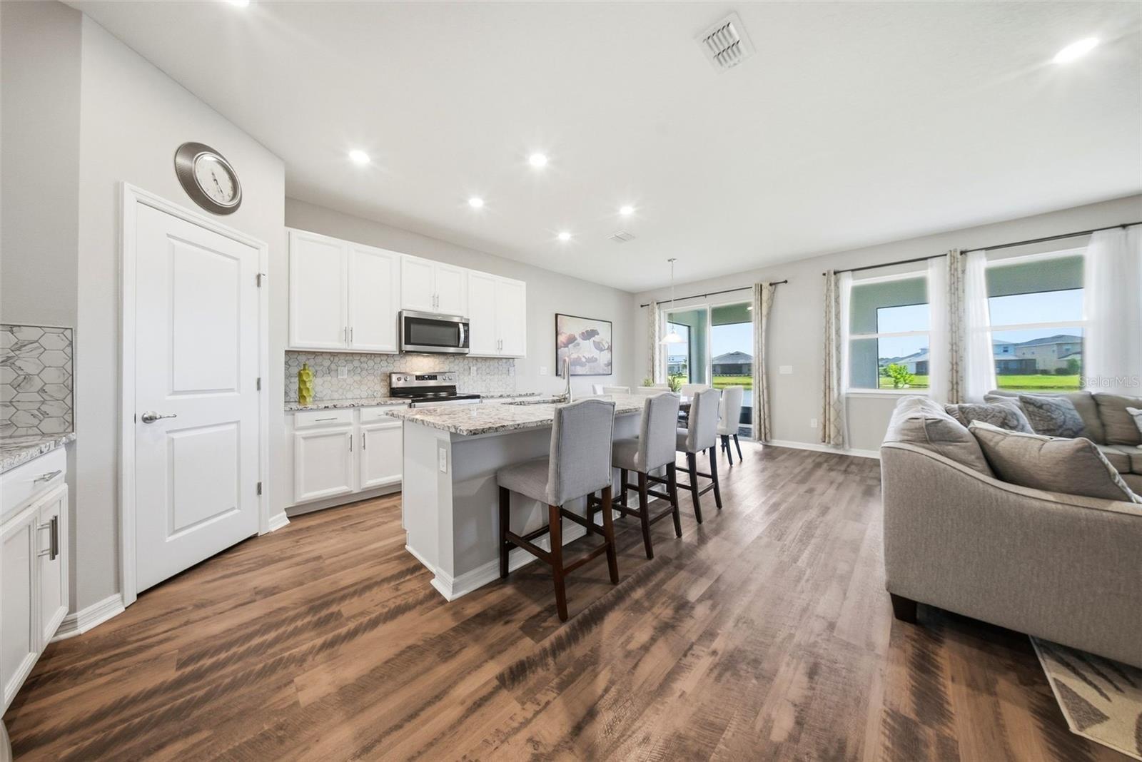 Image 6 of 51 For 34303 Radley Way