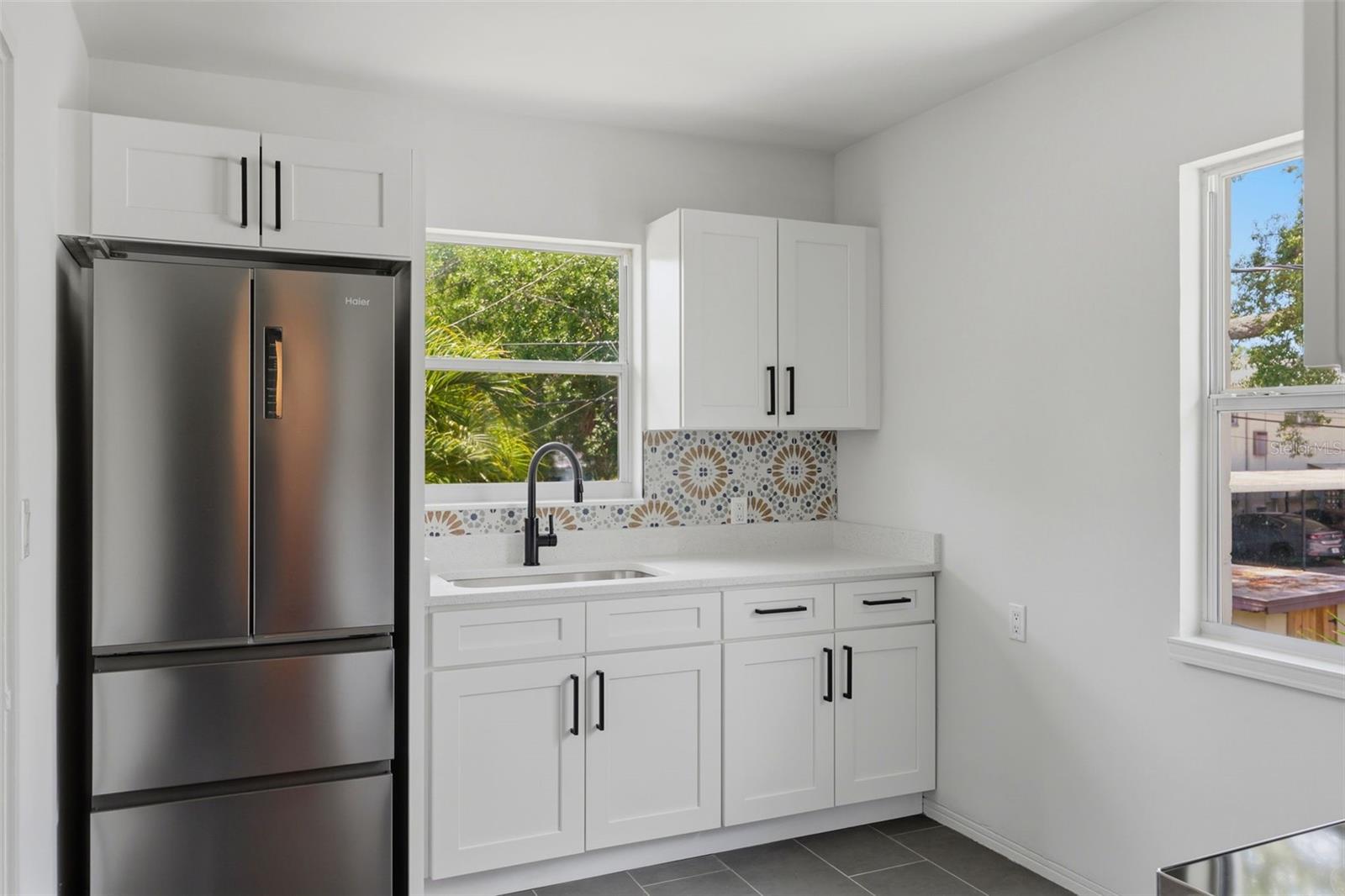 Listing photo id 28 for 3030 5th Street N