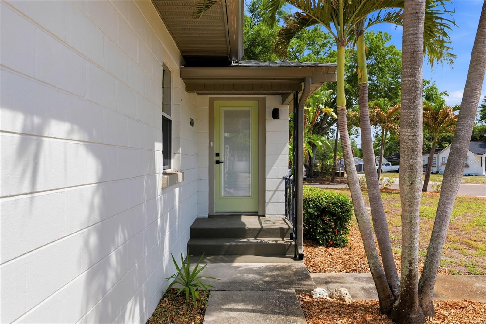 Listing photo id 39 for 3030 5th Street N