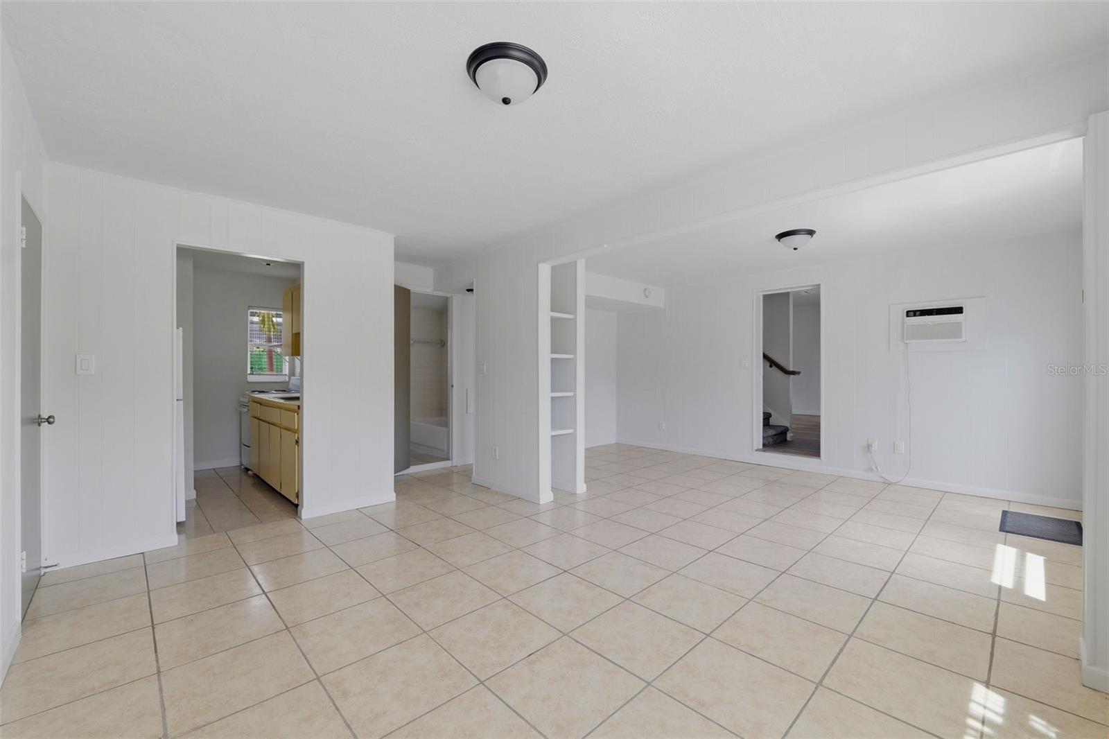 Listing photo id 58 for 3030 5th Street N