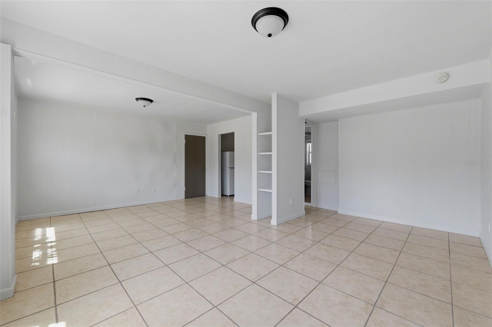 Listing photo id 59 for 3030 5th Street N