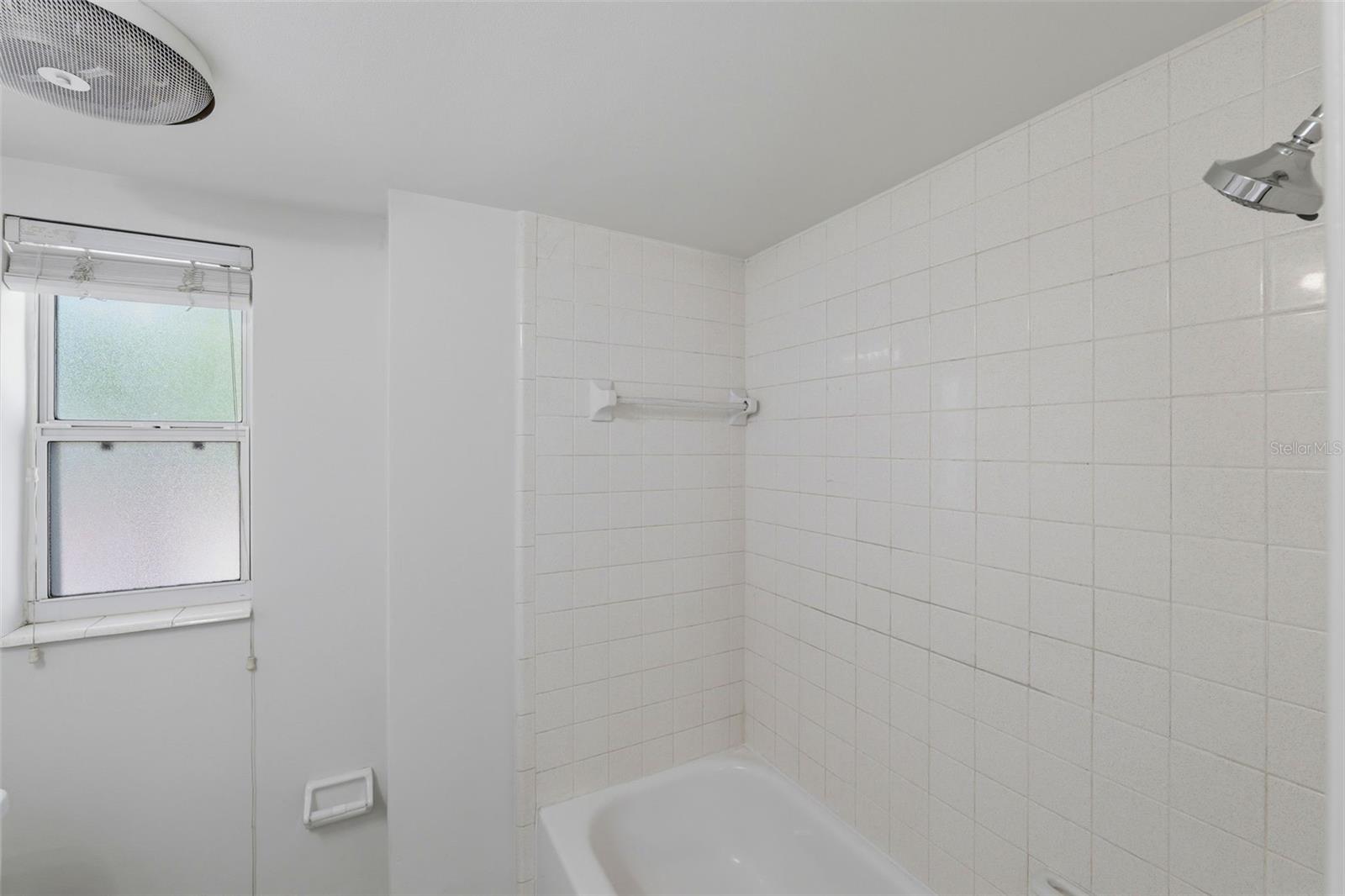 Listing photo id 62 for 3030 5th Street N