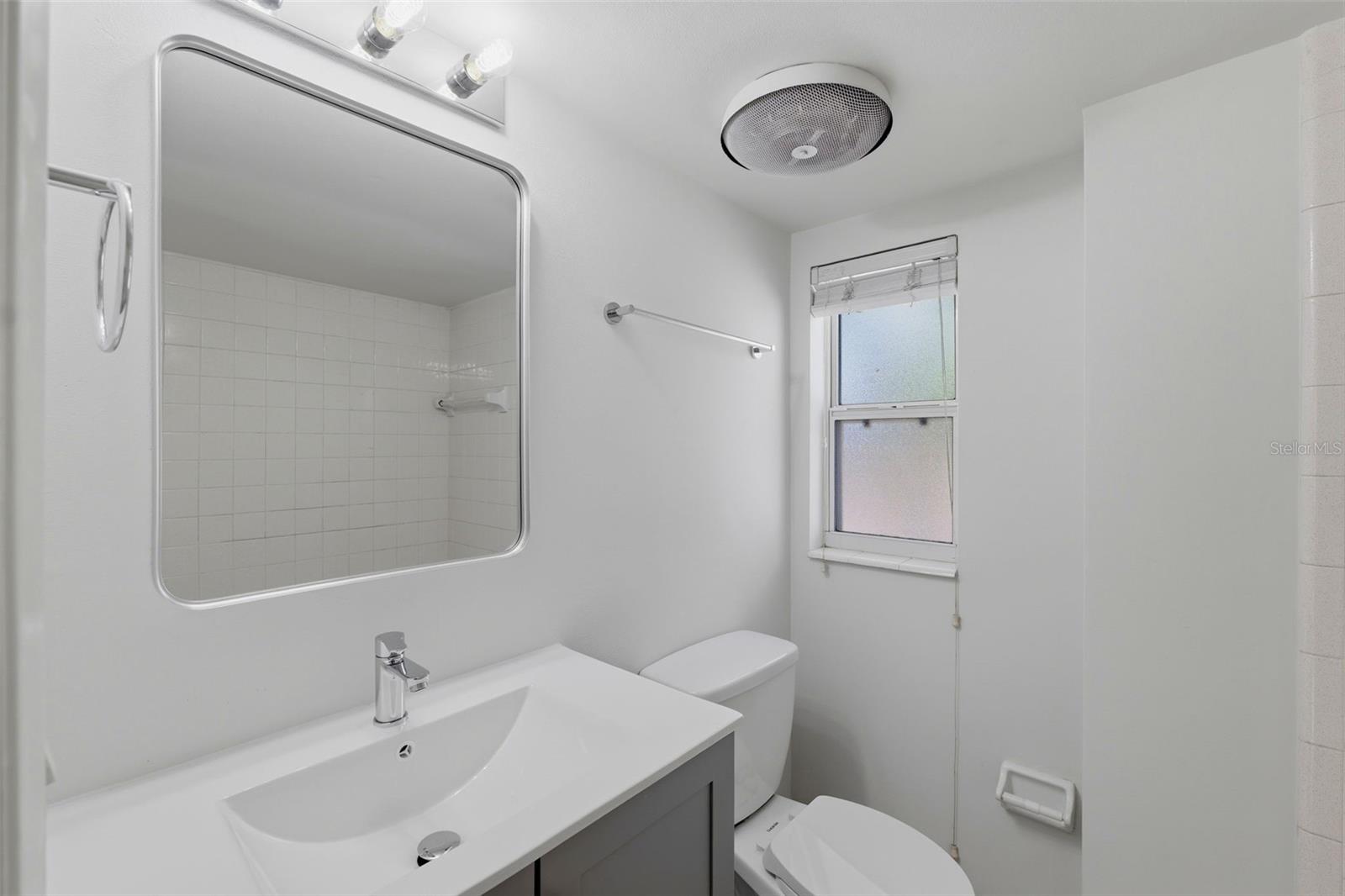 Listing photo id 63 for 3030 5th Street N