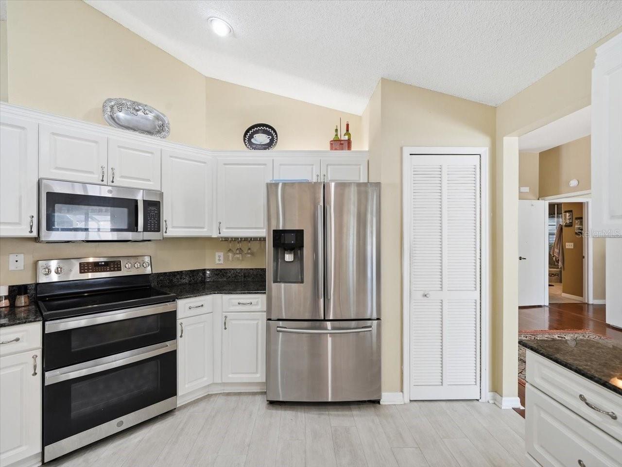 Image 8 of 37 For 6512 Steeplechase Drive