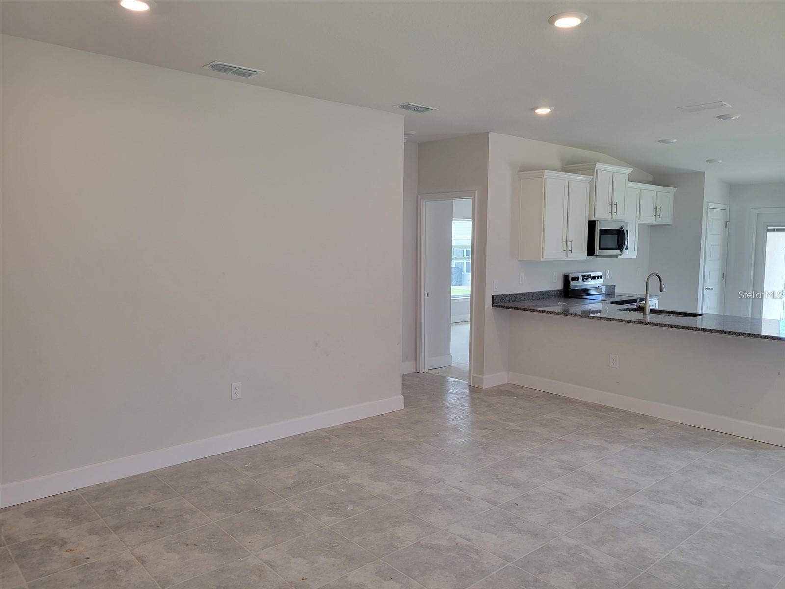 Image 11 of 21 For 9443 Highland Hills Dr Street