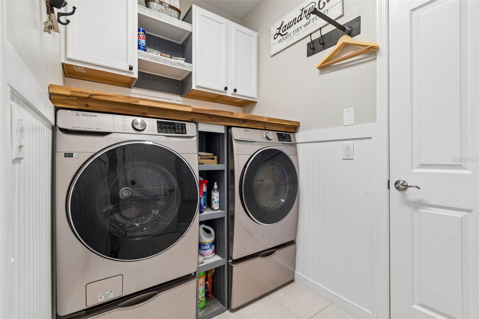 Listing photo id 24 for 14622 Red Castle Avenue