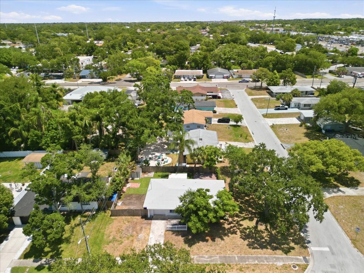 Image 32 of 35 For 1317 Lady Marion Lane