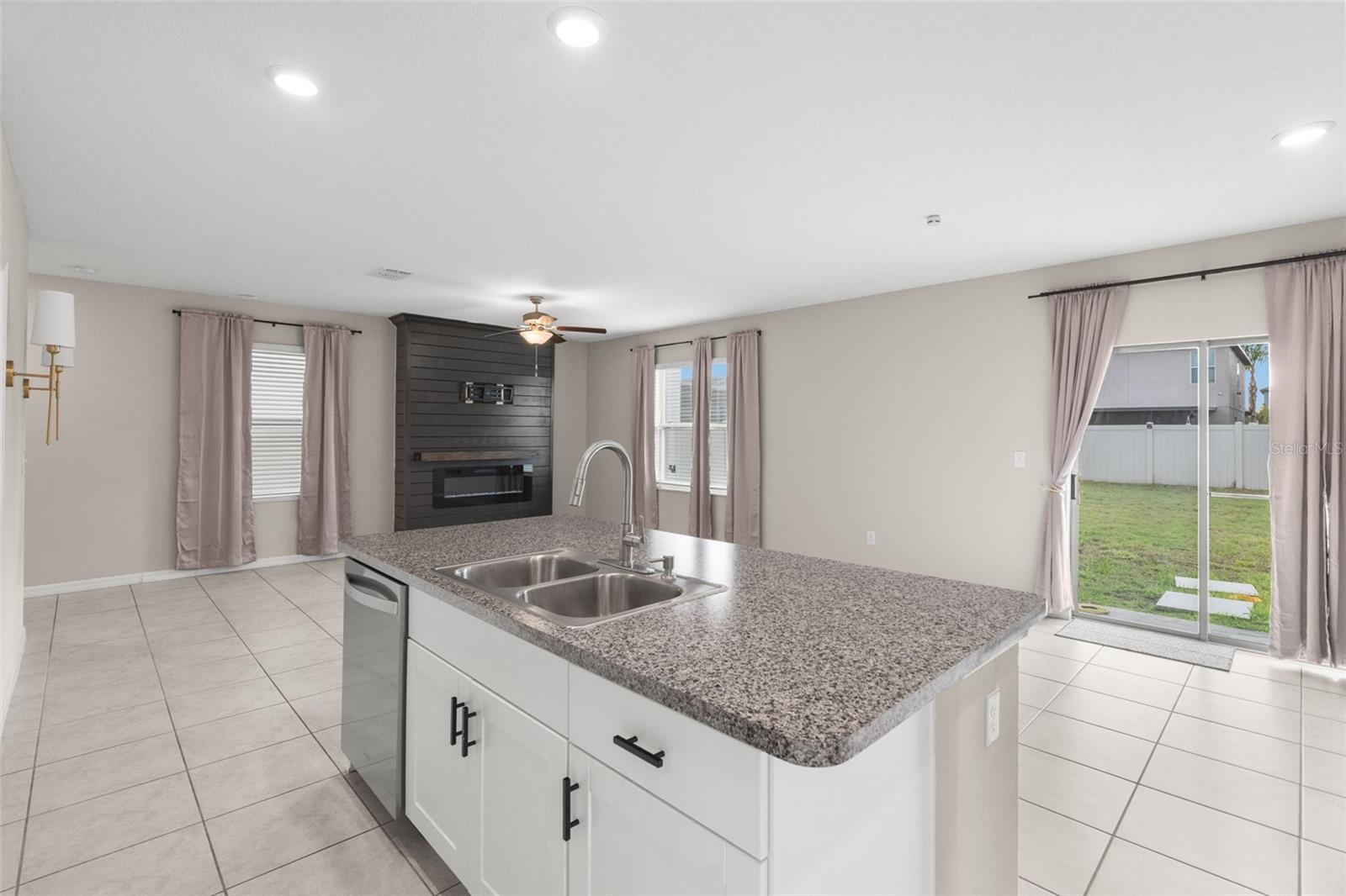 Image 12 of 38 For 4529 Eternal Prince Drive
