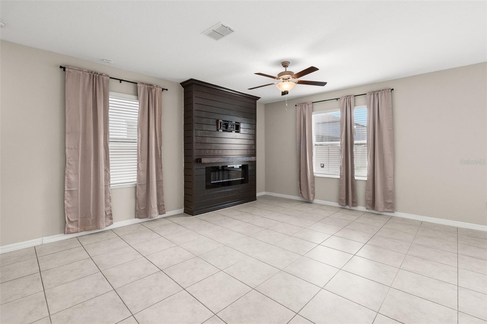 Image 13 of 38 For 4529 Eternal Prince Drive